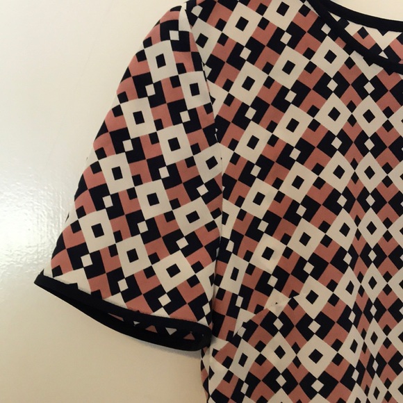 J.Crew Elegant Geometric Pattern 100% Silk Crew Neck Top - Picture 3 of 8